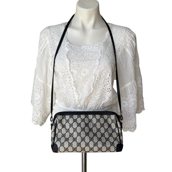 Vintage 80’s Gucci Monogram Navy Crossbody Bag - Picture 2 of 16